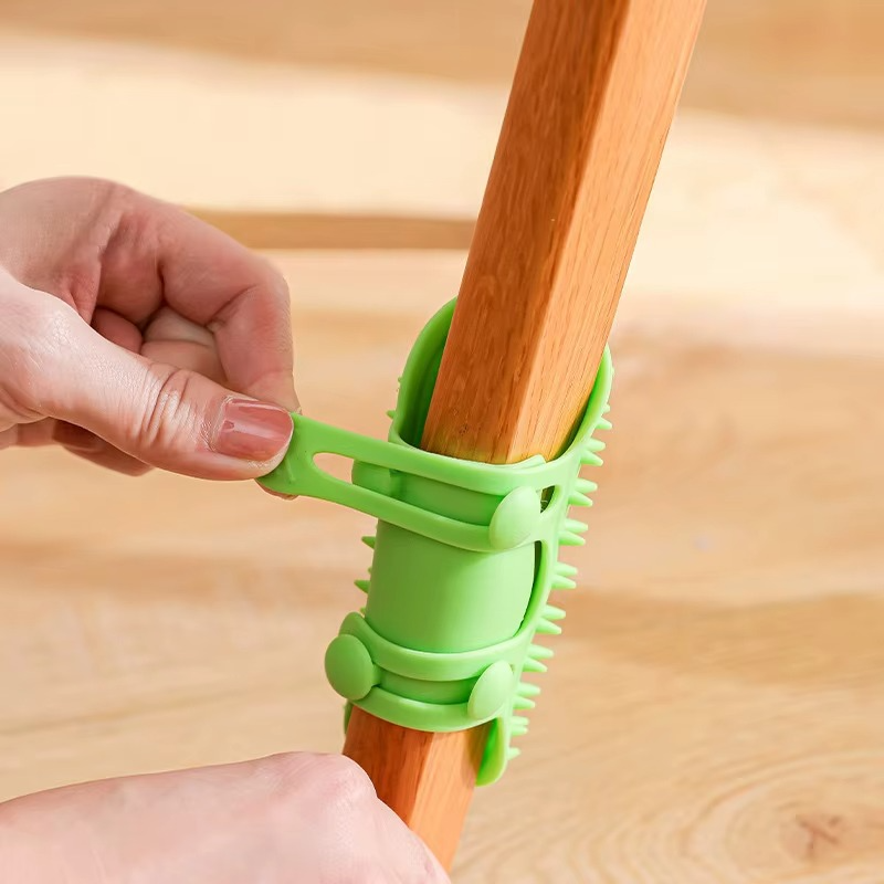 Griffoir pour chat – Brosse de toilettage en silicone souple pour meubles thumbnail 4