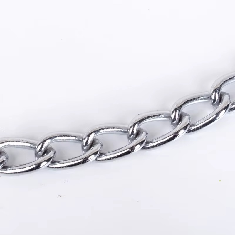 Laisse pour chien en métal durable – Chaîne en fer avec poignée en cuir synthétique thumbnail 2