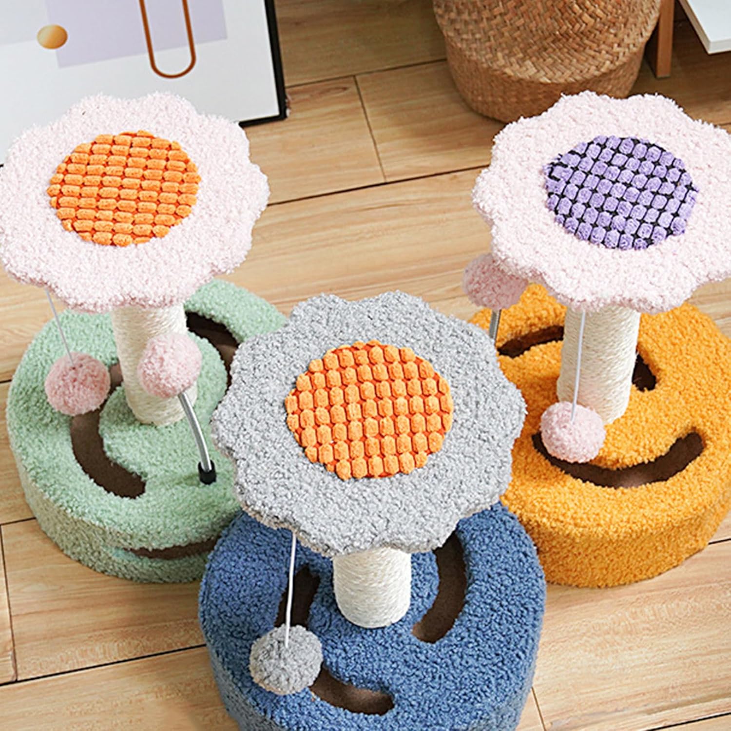 Petit arbre à chat tour – Griffoirs, plateforme de saut et balle de jeu thumbnail 2